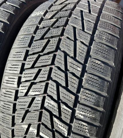 Bridgestone Blizzak LM-22 255/40 R19