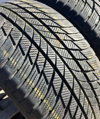 Bridgestone Blizzak LM-001 245/50 R19