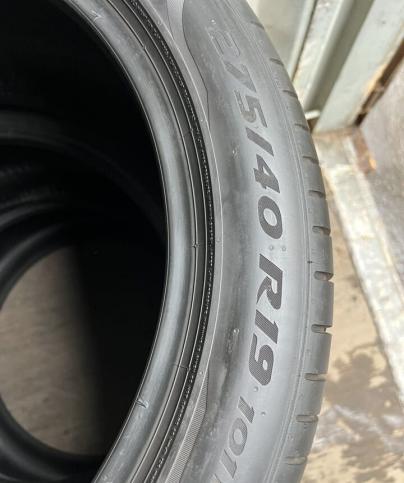 Pirelli P Zero PZ4 275/40 R19