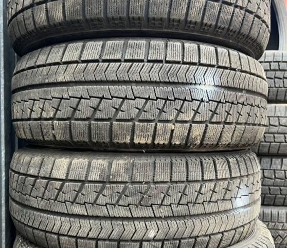 Bridgestone Blizzak VRX 215/60 R16