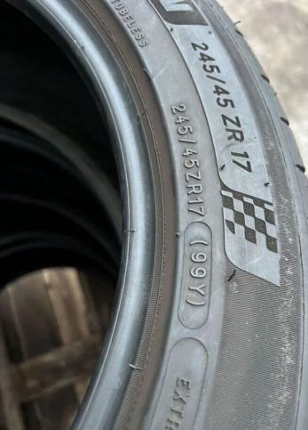 Michelin Pilot Sport 4 245/45 R17