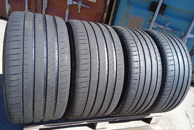 Michelin Pilot Sport 4 S 315/30 R21