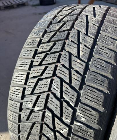 Bridgestone Blizzak LM-22 255/40 R19