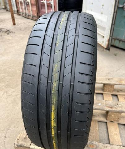 Bridgestone Turanza T005 225/40 R19