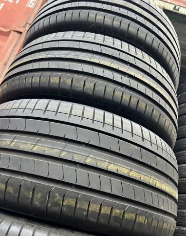 Pirelli P Zero PZ4 245/45 R19 и 275/40 R19