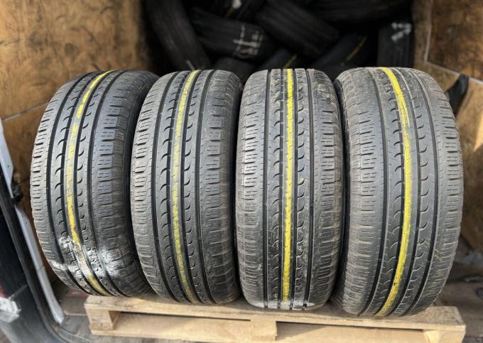 Goodyear EfficientGrip SUV 4x4 245/60 R18