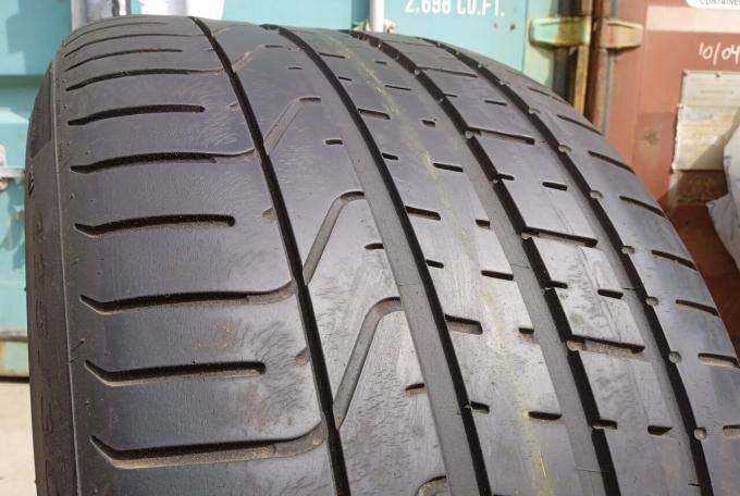 Pirelli P Zero 325/30 R21