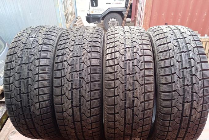 Toyo Observe Garit GIZ 205/55 R16