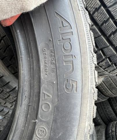 Michelin Alpin 5 215/55 R17