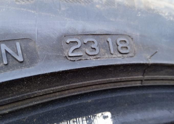 Bridgestone Blizzak LM-32 195/50 R16