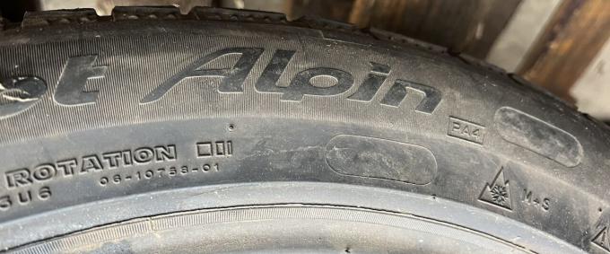 Michelin Pilot Alpin 4 255/45 R19