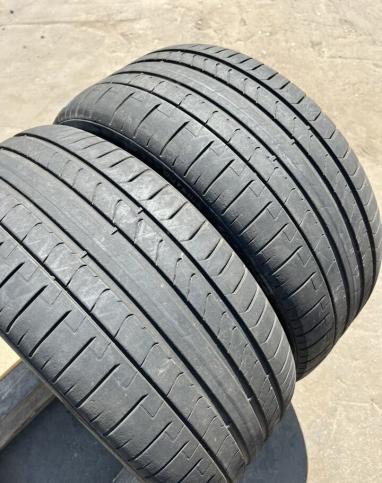 Pirelli P Zero PZ4 255/40 R18