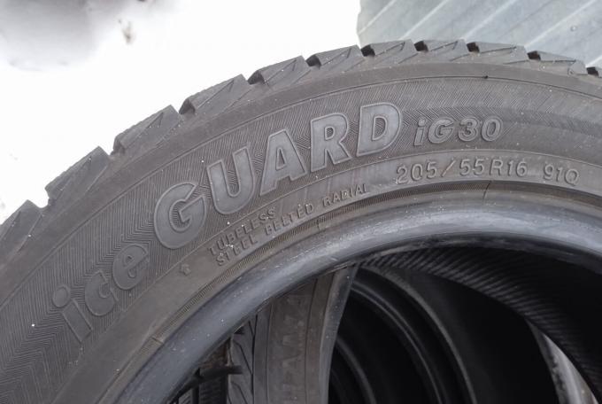 Yokohama Ice Guard IG30 205/55 R16