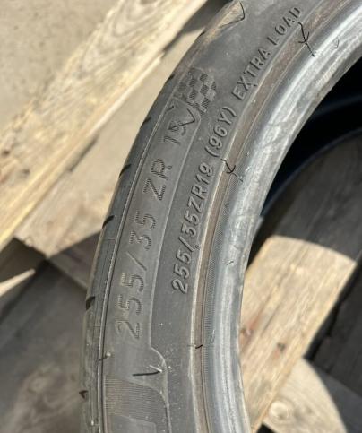 Michelin Pilot Sport 4 S 255/35 R19