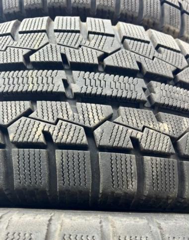 Toyo Observe Garit GIZ 205/55 R16