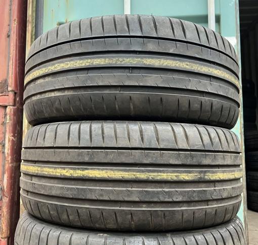 Michelin Pilot Sport 4 225/45 R17