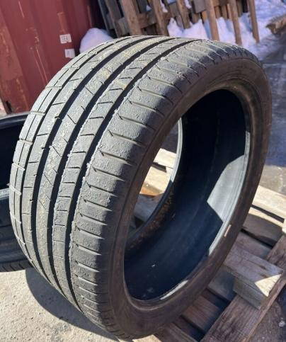 Pirelli P Zero PZ4 305/30 R20