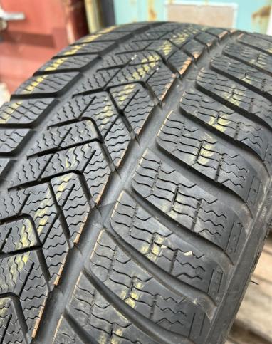 Pirelli Winter Sottozero 3 245/40 R19