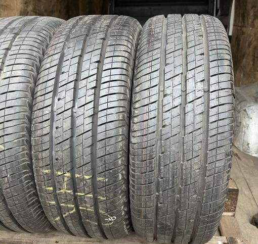 Continental Vanco 2 215/65 R15C