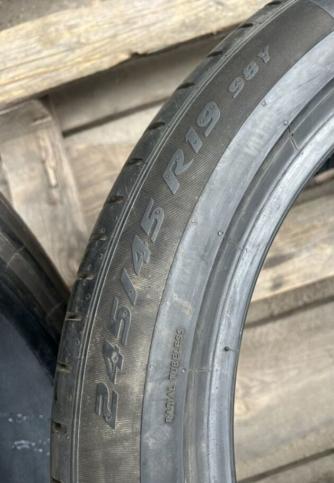 Pirelli P Zero PZ4 245/45 R19