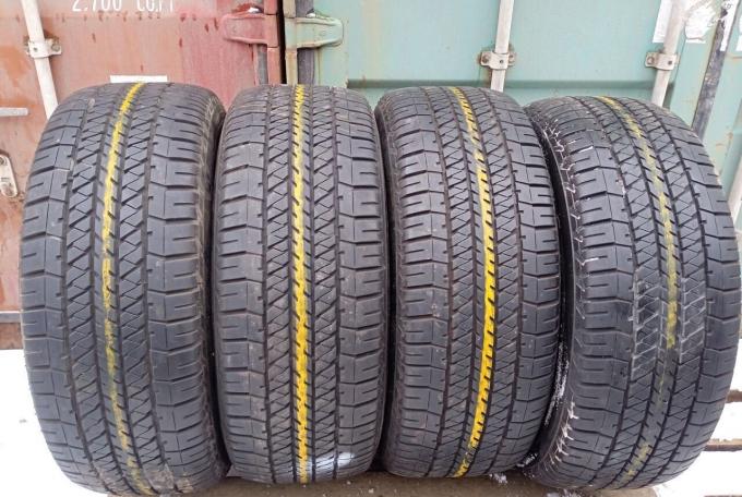 Bridgestone Dueler H/T 684II 275/60 R20