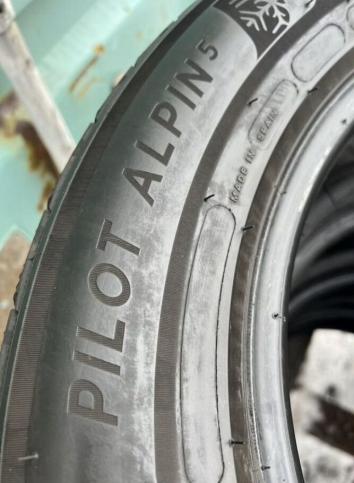 Michelin Pilot Alpin 5 235/55 R17