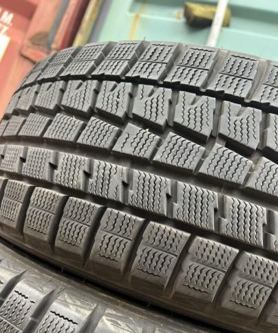 Dunlop Winter Maxx WM01 215/50 R17