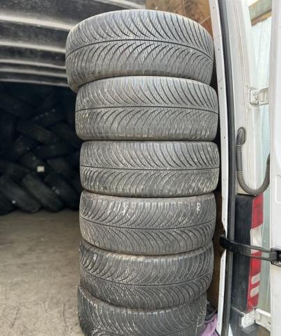 Goodyear Vector 4Seasons Gen-2 235/55 R17