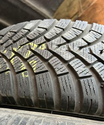 Falken Eurowinter HS01 215/65 R16