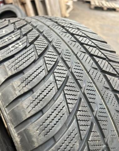 Bridgestone Blizzak LM-001 225/50 R17