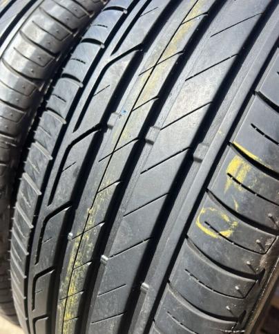 Bridgestone Turanza T001 215/60 R16