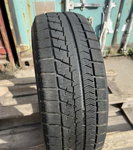 Bridgestone Blizzak VRX 215/65 R16