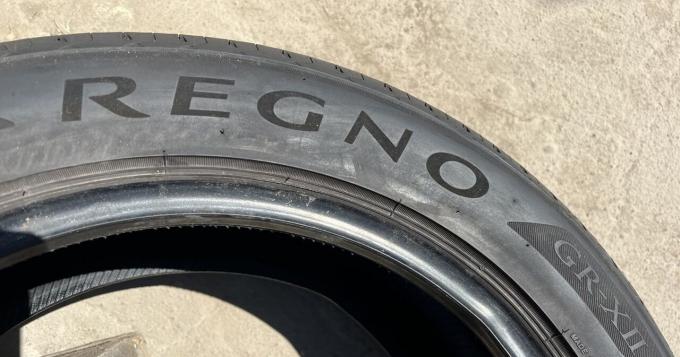 Bridgestone Regno GR-XII 245/50 R18