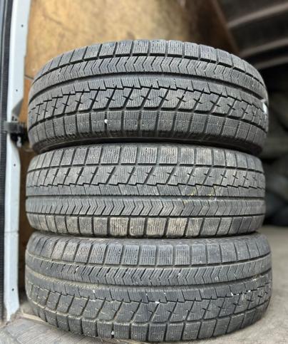 Bridgestone Blizzak VRX 215/65 R16