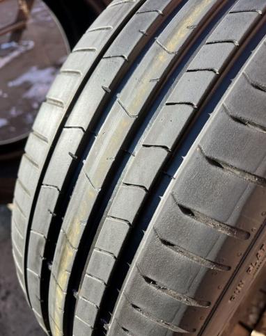 Pirelli P Zero PZ4 225/40 R19