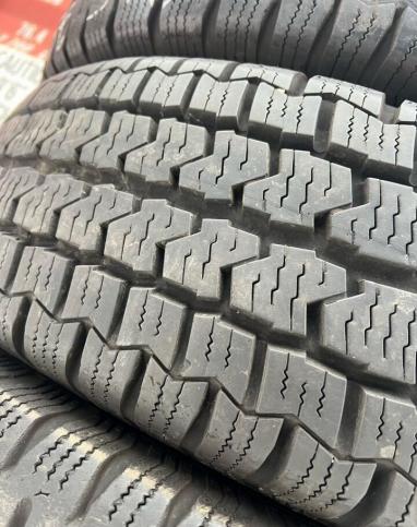 Continental VancoFourSeason 2 205/75 R16C