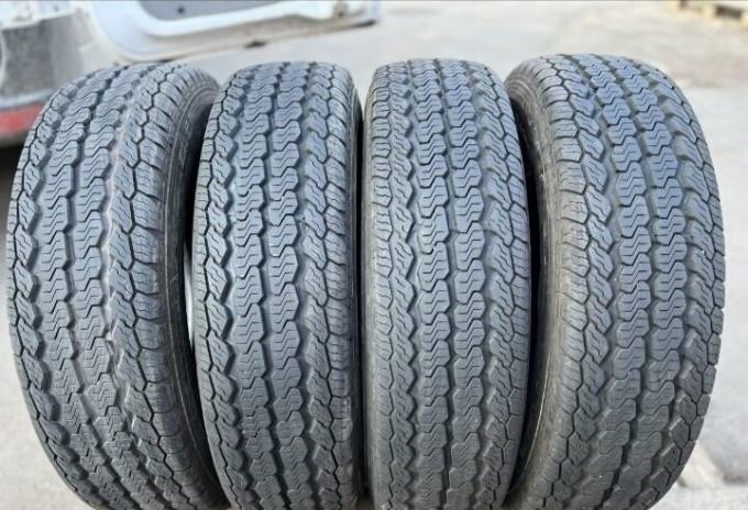 Continental Vanco Four Season 215/85 R16C