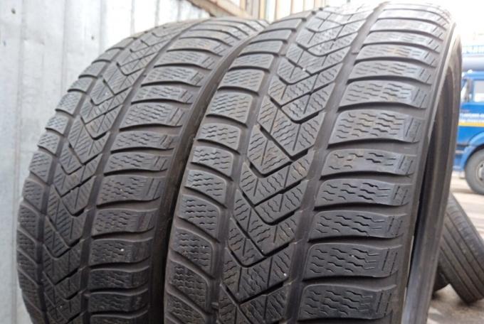 Pirelli Winter Sottozero 3 215/50 R18