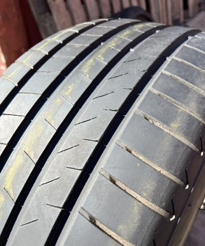 Bridgestone Turanza T005 285/35 R22