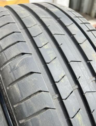 Pirelli P Zero PZ4 225/45 R19