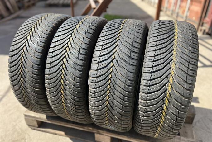 Michelin CrossClimate 2 215/55 R17