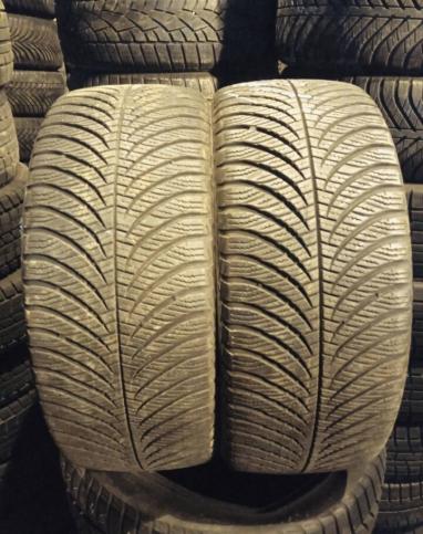 Goodyear Vector 4Seasons 225/45 R17