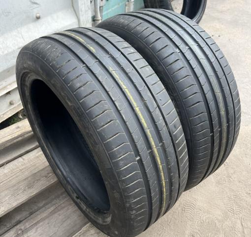 Pirelli P Zero PZ4 245/45 R19