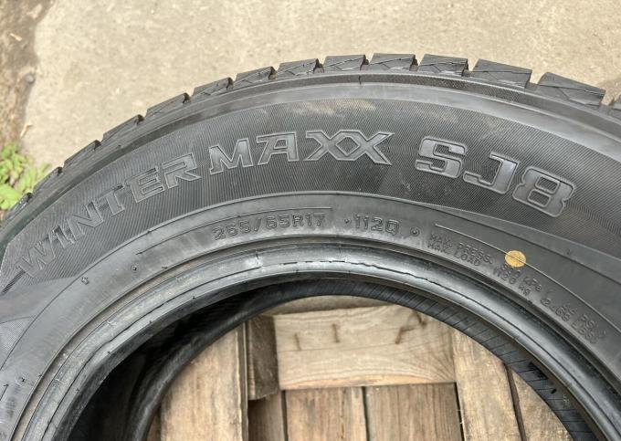 Dunlop Winter Maxx SJ8 265/65 R17