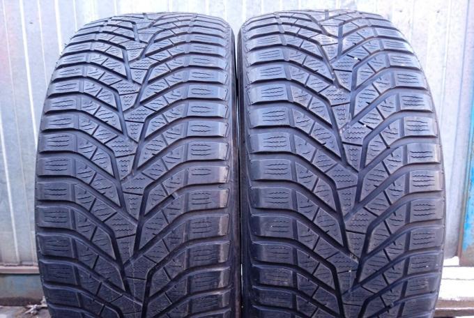 Yokohama BluEarth Winter V905 235/45 R17