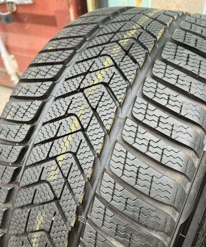 Pirelli Winter Sottozero 3 275/35 R19