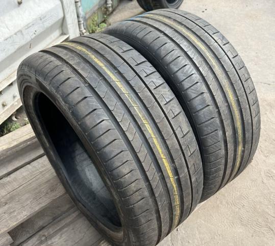 Pirelli P Zero PZ4 245/40 R18