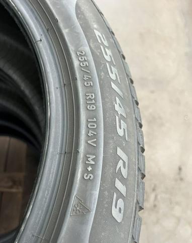 Pirelli Winter Sottozero 3 255/45 R19