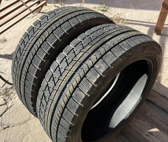 Bridgestone Blizzak VRX 245/40 R19