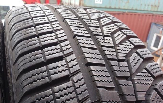 Hankook Winter I'Cept Evo2 W320 215/45 R16